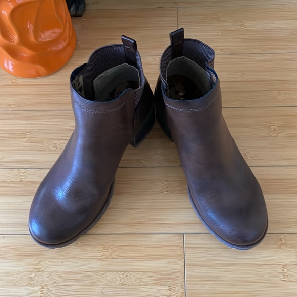 Women Booties Size 7.5 Kork New Without Tag Block Heel Very Comfortable Brown - Picture 4 of 13